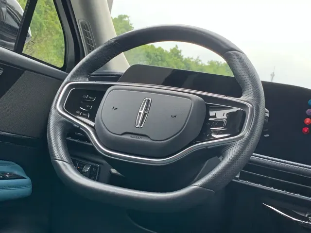 Lincoln Corsair — Фото автомобиля 20