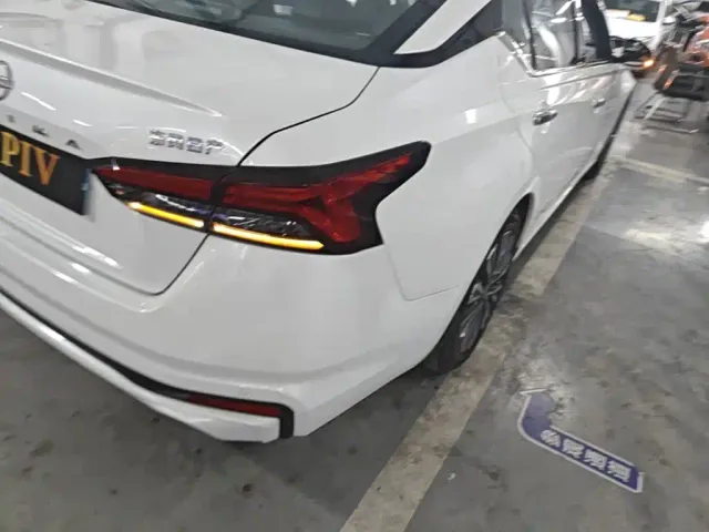 Nissan Teana — Фото автомобиля 7