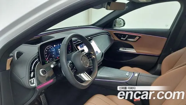 Mercedes-Benz E-Class — Фото автомобиля 13