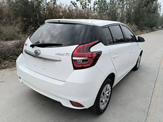 Toyota Vios FS — Фото автомобиля 6