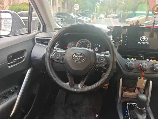 Toyota Corolla Cross — Фото автомобиля 6