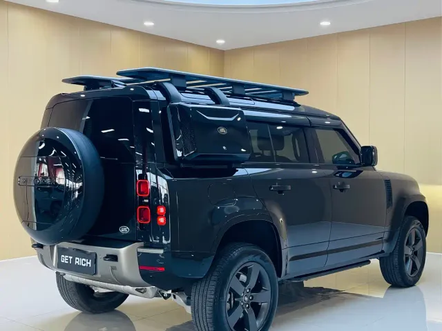 Land Rover Defender — Фото автомобиля 9