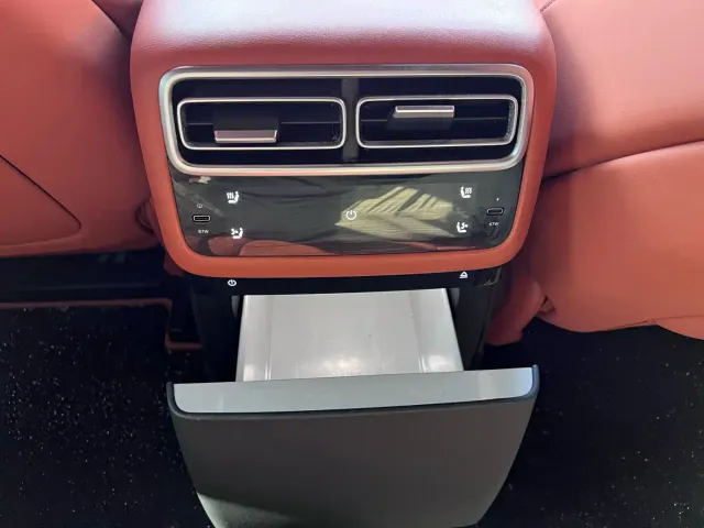 Li Auto L7 — Фото автомобиля 7