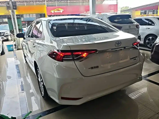 Toyota Corolla — Фото автомобиля 4