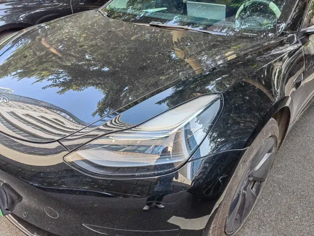 Tesla Model 3 — Фото автомобиля 14