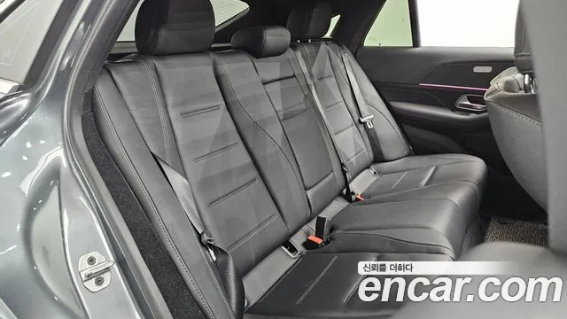 Mercedes-Benz GLE-Class — Фото автомобиля 9