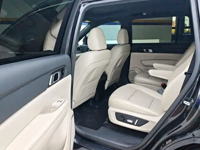 Li Auto ONE — Фото автомобиля 11