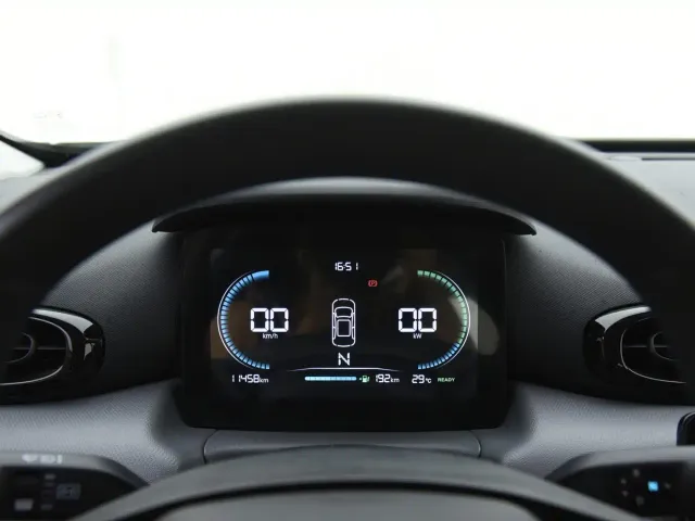 Leapmotor T03 — Фото автомобиля 12