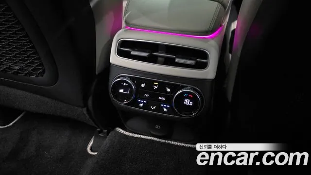 Genesis GV70 — Фото автомобиля 18
