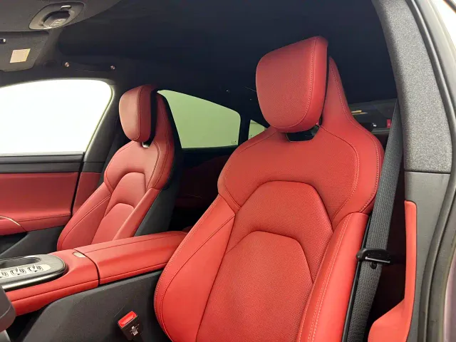 Xiaomi SU7 — Фото автомобиля 8