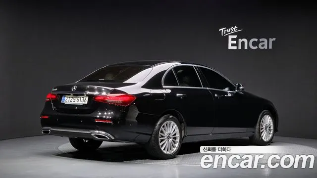 Фотография автомобиля — Mercedes-Benz E-Class W213