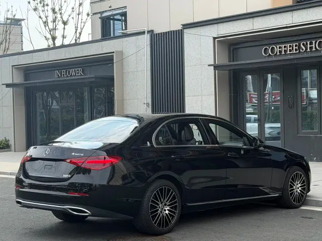 Mercedes-Benz C-Class — Фото автомобиля 4