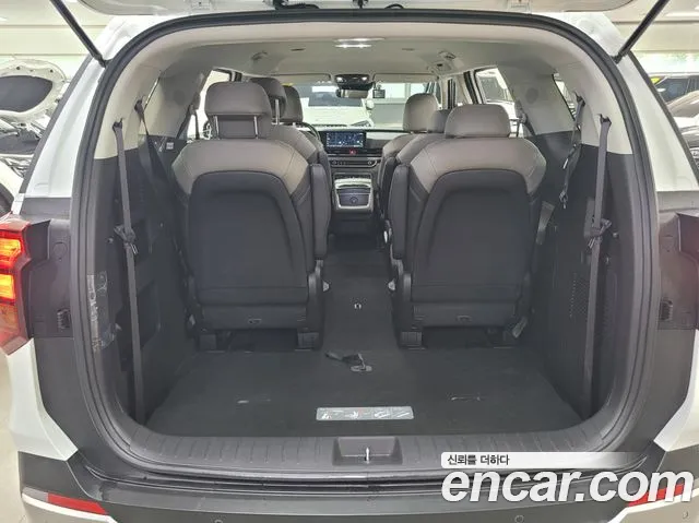 Kia Canival — Фото автомобиля 6
