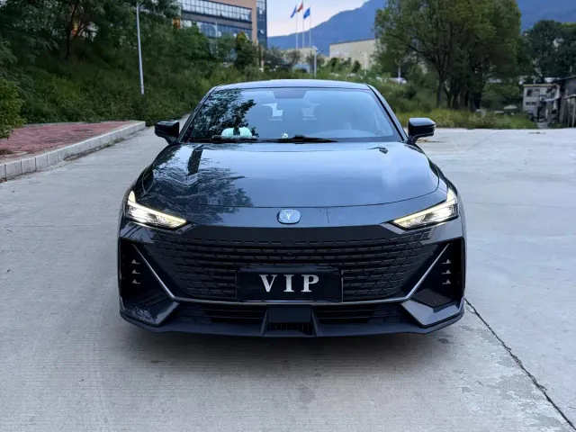 Changan UNI-V — Фото автомобиля 2