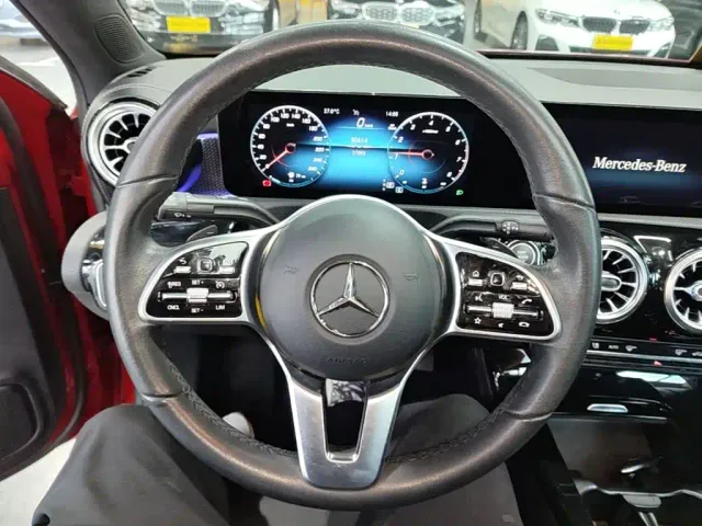 Mercedes-Benz A-Class — Фото автомобиля 10