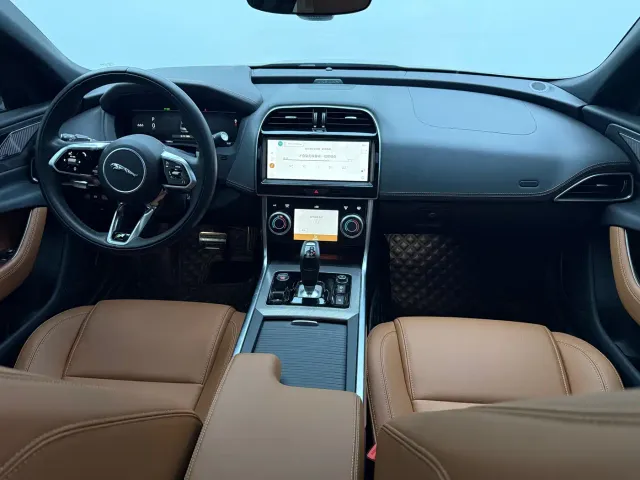 Jaguar XEL — Фото автомобиля 5
