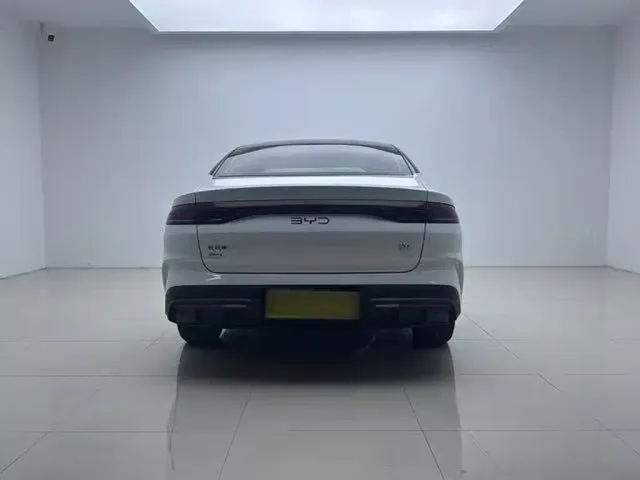 BYD Qin L — Фото автомобиля 8