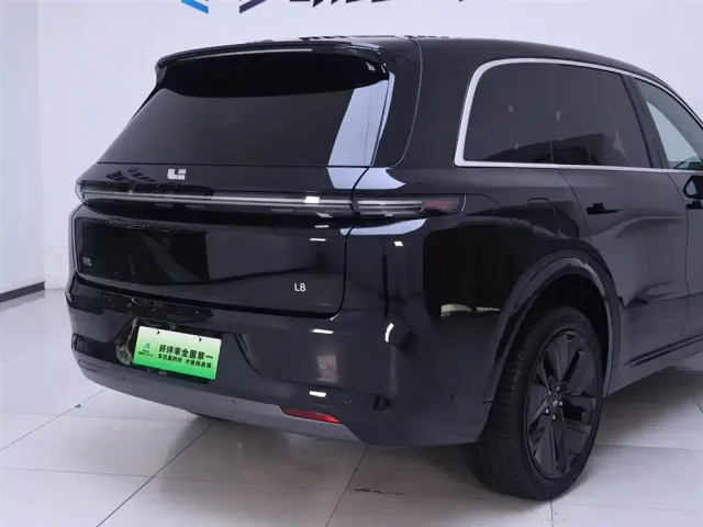 Li Auto L8 — Фото автомобиля 8