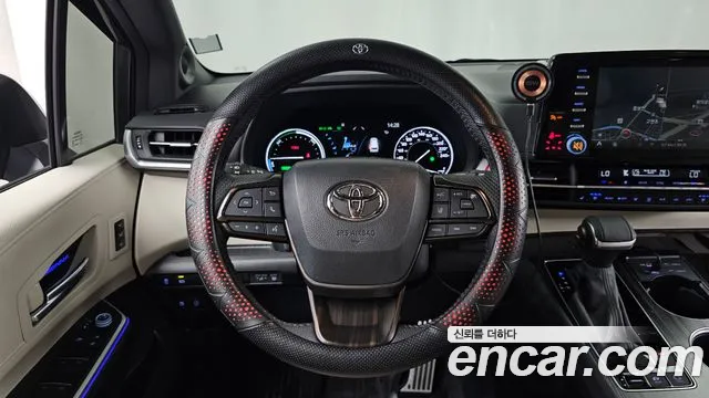 Toyota Sienna Generation 4 — Фото автомобиля 13