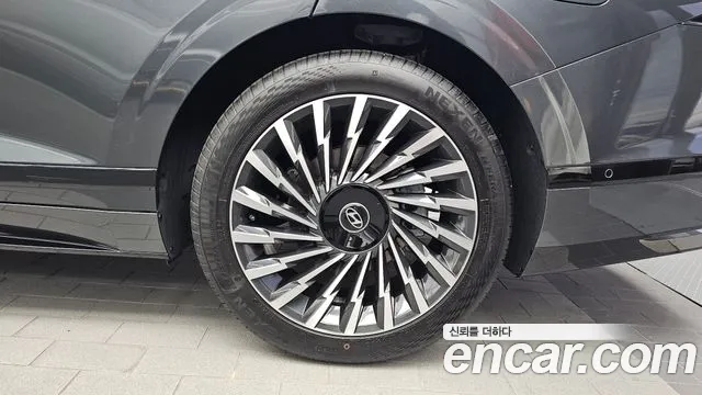 Hyundai Grandeur GN7 — Фото автомобиля 6