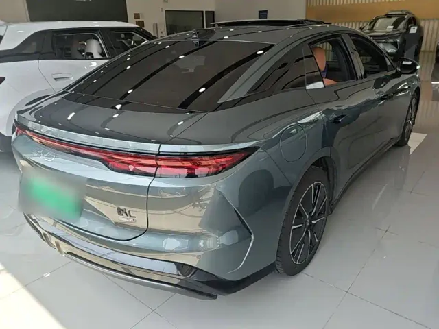 BYD Han L — Фото автомобиля 6