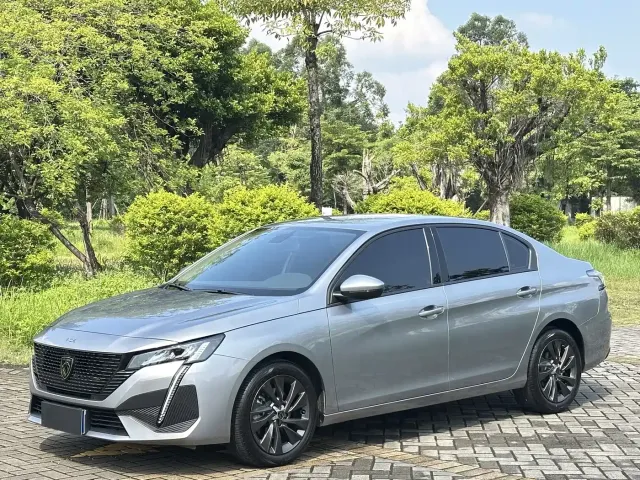 Фотография автомобиля — Peugeot 408
