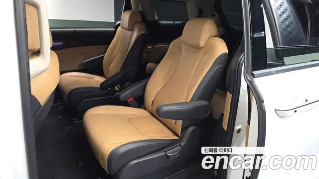 Kia Carnival 4th Gen — Фото автомобиля 17