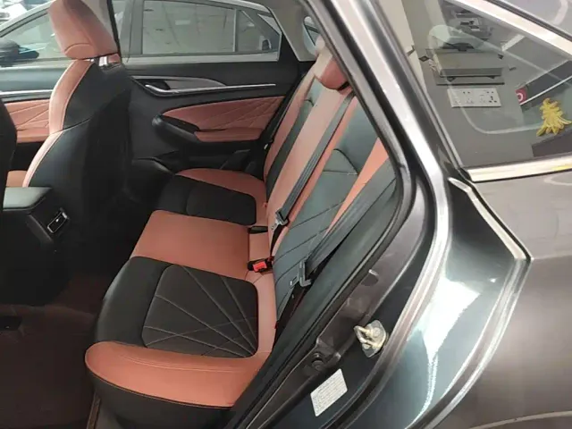 Changan Eado — Фото автомобиля 16