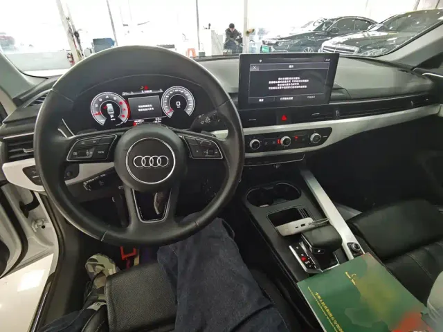 Audi A4L — Фото автомобиля 9