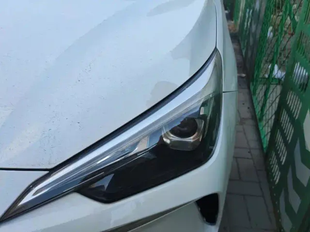 Roewe i5 — Фото автомобиля 5