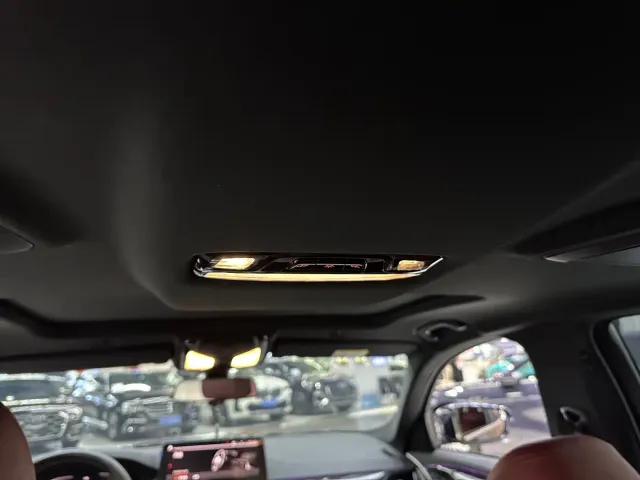 BMW 5 Series — Фото автомобиля 15