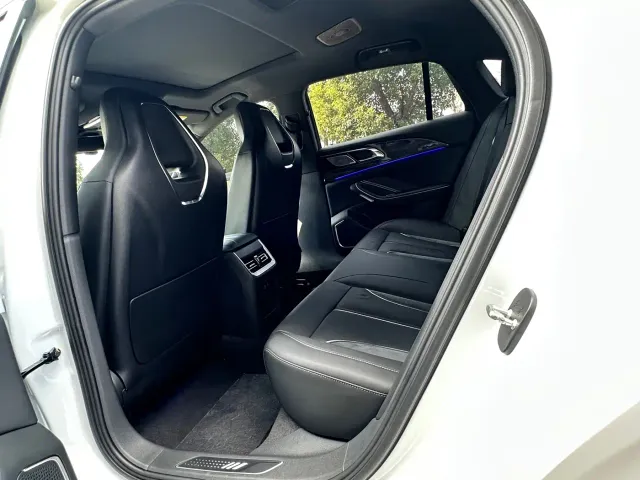Hongqi H6 — Фото автомобиля 7