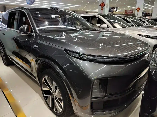 Li Auto L9 — Фото автомобиля 3
