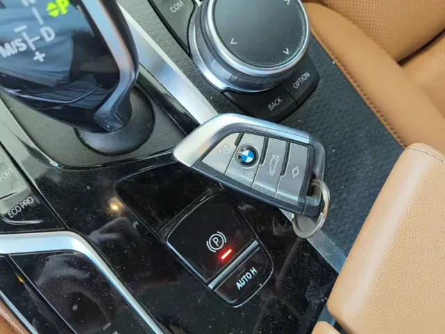 BMW 5 Series — Фото автомобиля 8