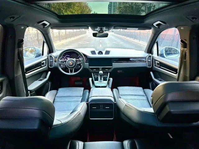 Porsche Cayenne — Фото автомобиля 6