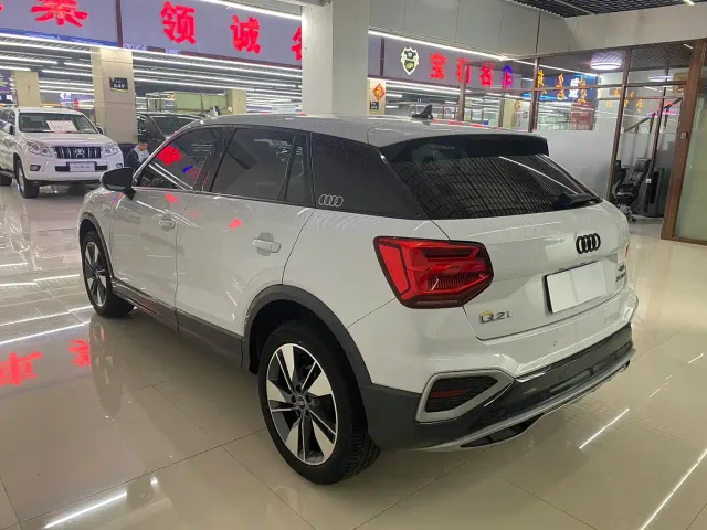 Audi Q2L — Фото автомобиля 6