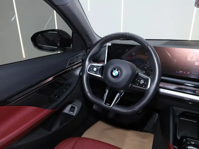 BMW 5 Series — Фото автомобиля 14