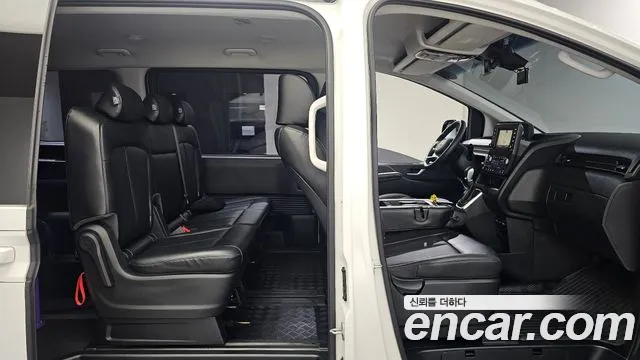 Hyundai Staria Staria L3.5 Инвалидная коляска Подъёмник/Slope — Фото автомобиля 24