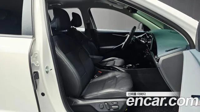 Kia Niro — Фото автомобиля 12