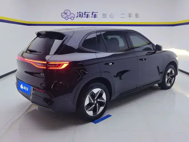 Geely Galaxy E5 — Фото автомобиля 3
