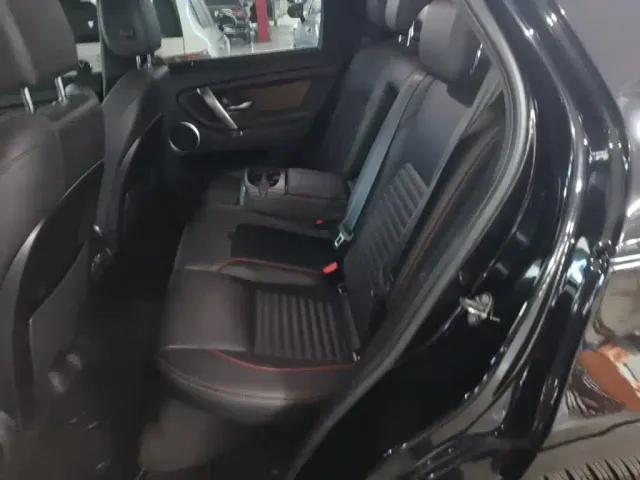 Land Rover Discovery Sport — Фото автомобиля 16