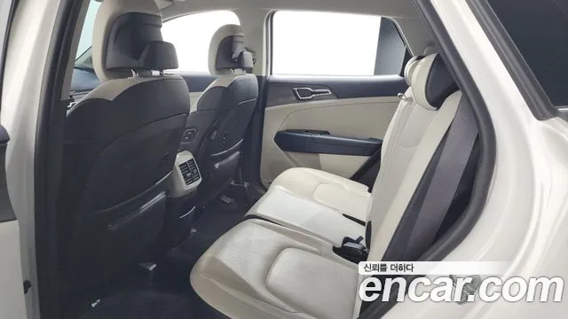 Kia Sportage Sportage 5-е поколение Бензин 1.6 турбо 2WD — Фото автомобиля 18