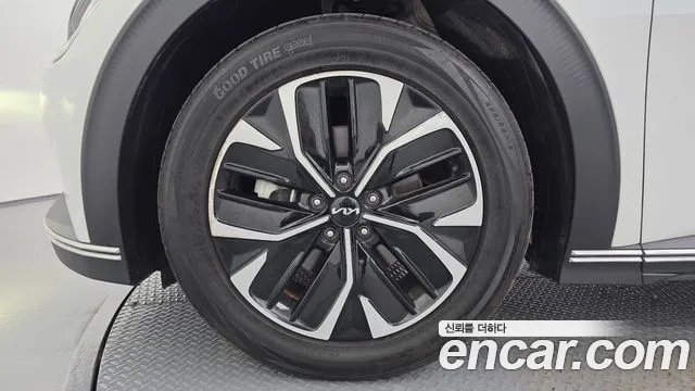Kia EV6 — Фото автомобиля 5