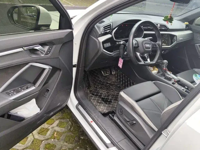 Audi Q3 — Фото автомобиля 13
