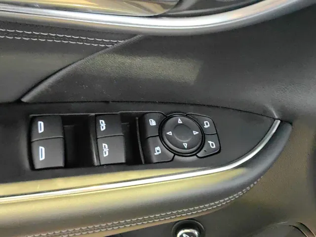 Buick Envision S — Фото автомобиля 12