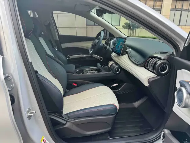 BYD Yuan PLUS — Фото автомобиля 17