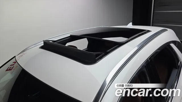Genesis GV70 — Фото автомобиля 14