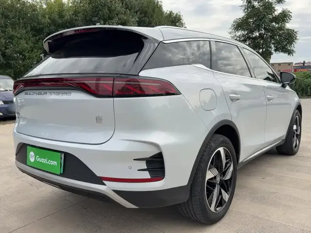 BYD Tang — Фото автомобиля 22