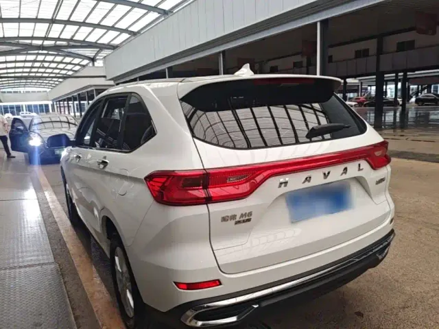 Haval M6 — Фото автомобиля 4