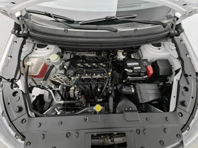Forthing T5 — Фото автомобиля 6